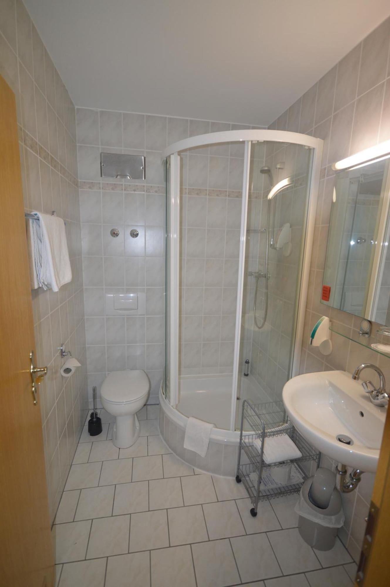 Zur Burgruine Frauenberg Hotel Ebsdorfergrund Bagian luar foto